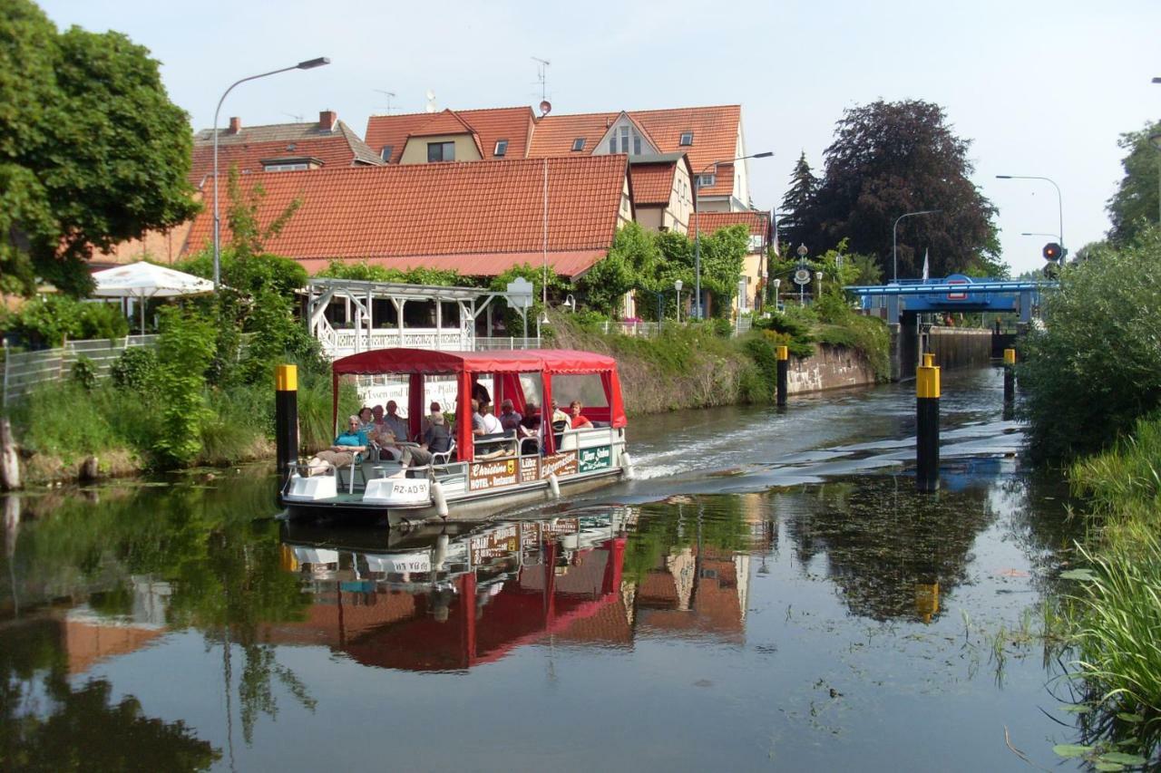 Ferienwohnungen Direkt An Der Elde Lubz Bagian luar foto